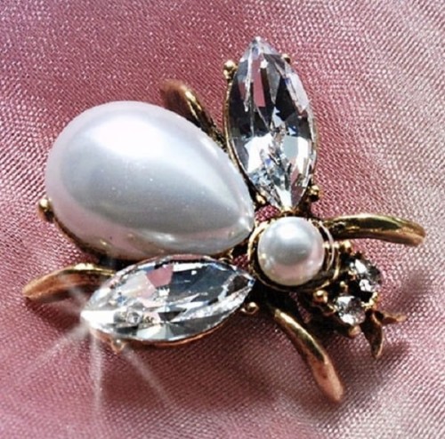 Broszka Perłowy Owad