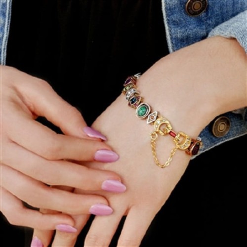 81229ff7fc581a9b047a40f414ffa669