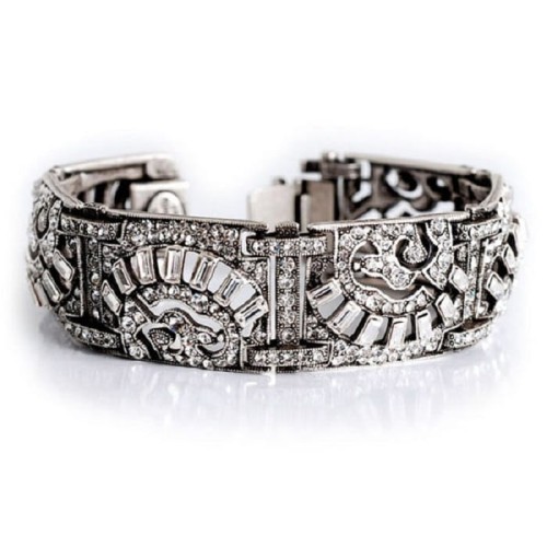 a85da5d6724ecc53e0fb7af24aee1d2e